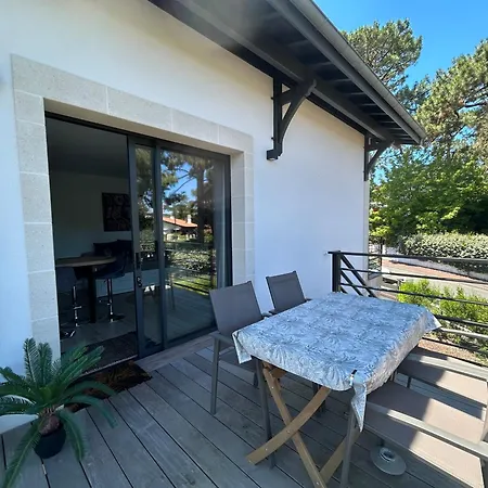 Neuf T2 Avec Jardin Et Terrasses Apartamento